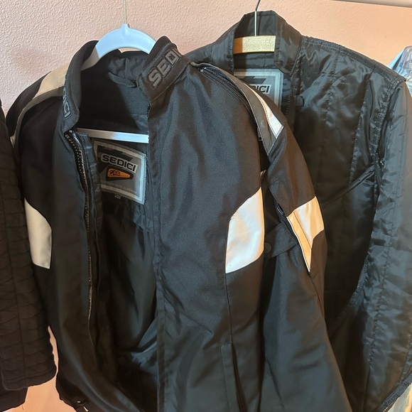 size M
SEDICI #16 MOTORCYCLE JACKET w/ ZIP OUT LINER BLACK - Picture 6 of 8